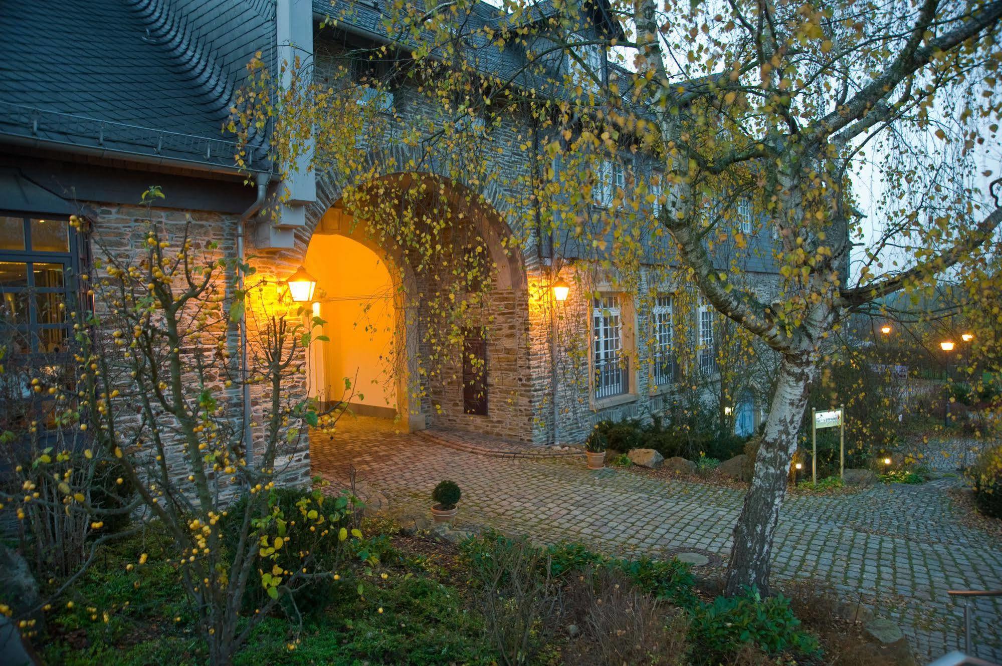 Hotel Hofgut Georgenthal à Hohenstein Extérieur photo