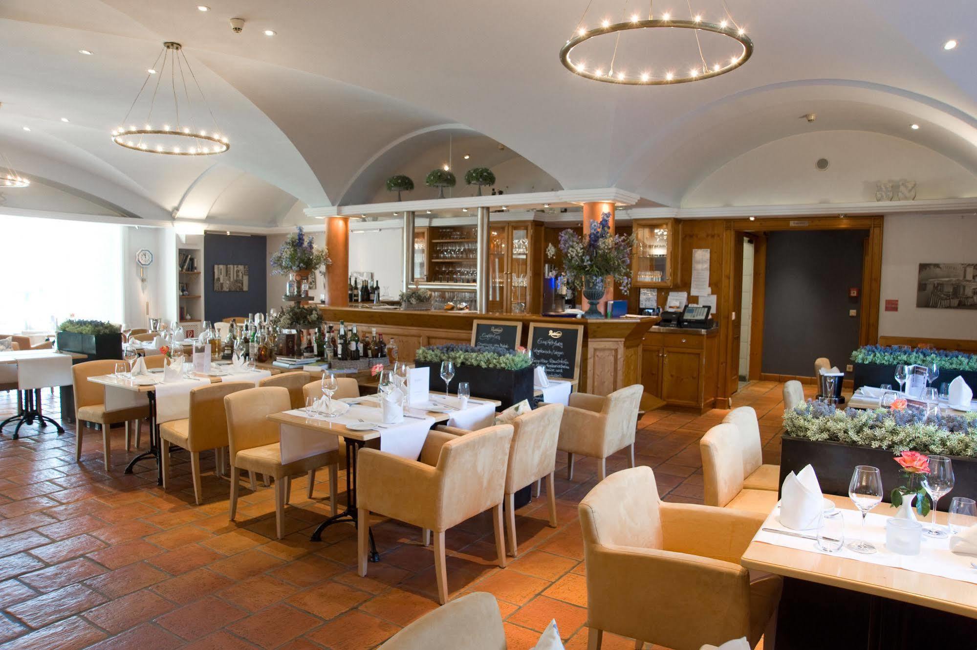 Hotel Hofgut Georgenthal à Hohenstein Extérieur photo