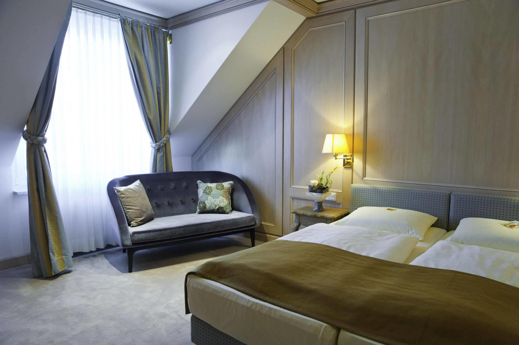 Hotel Hofgut Georgenthal à Hohenstein Extérieur photo